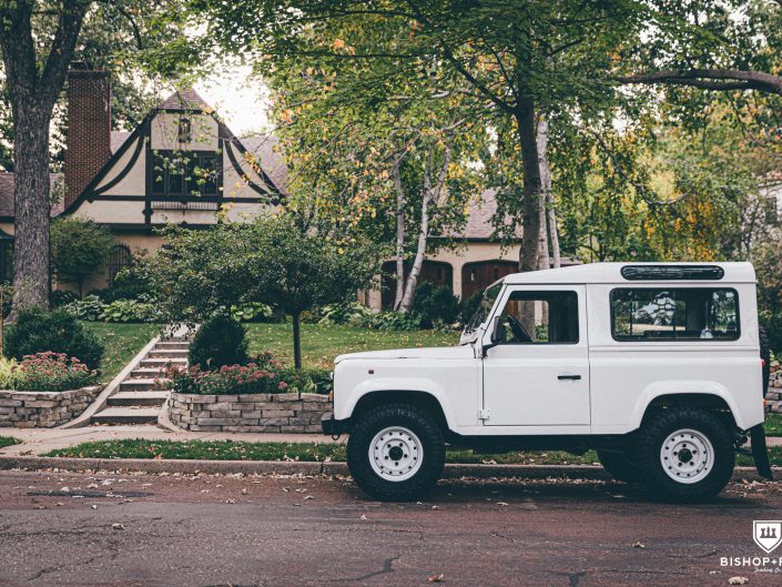 Land Rover Defender 90